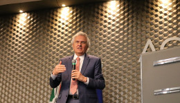 Em painel na Acic, Ronaldo Caiado aborda educação, segurança e economia