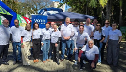 Entidades promovem sensibilização em prol do Voto pelo Sul na Praça Nereu Ramos