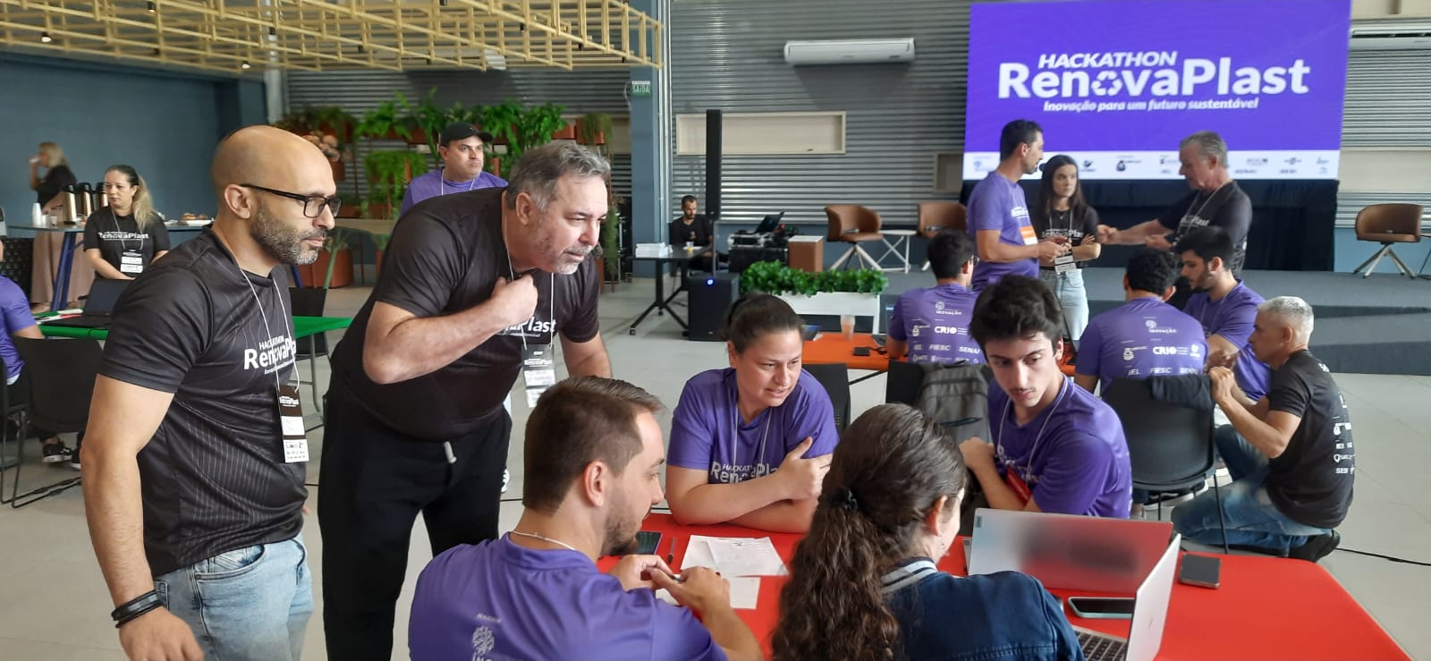 Hackathon RenovaPlast traz soluções inovadoras para o setor plástico 